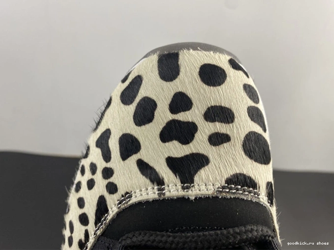 INSTINCT AIR JORDAN ANIMAL AR0715-010 11 0821